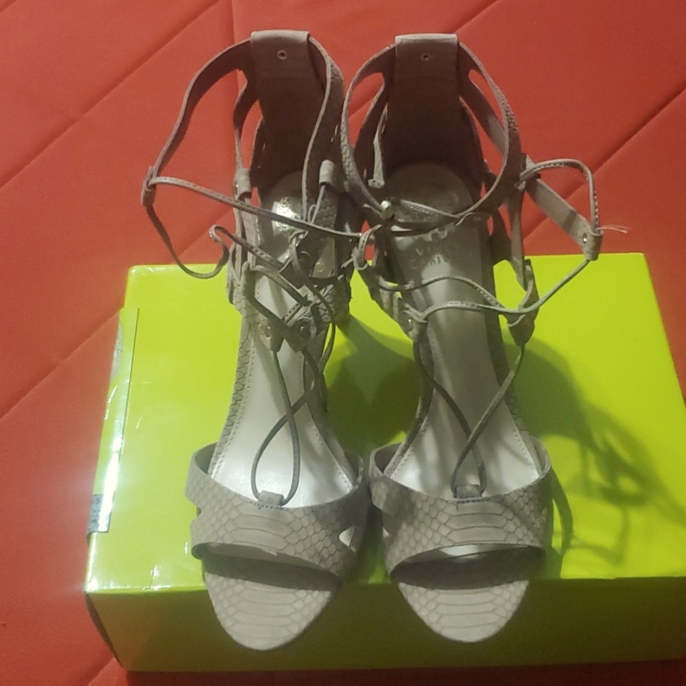 Vince Camuto Claran